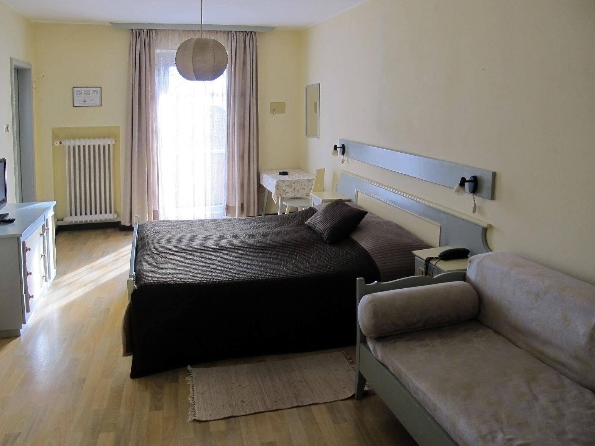 Hotel Kuhn Terlano Eksteriør billede