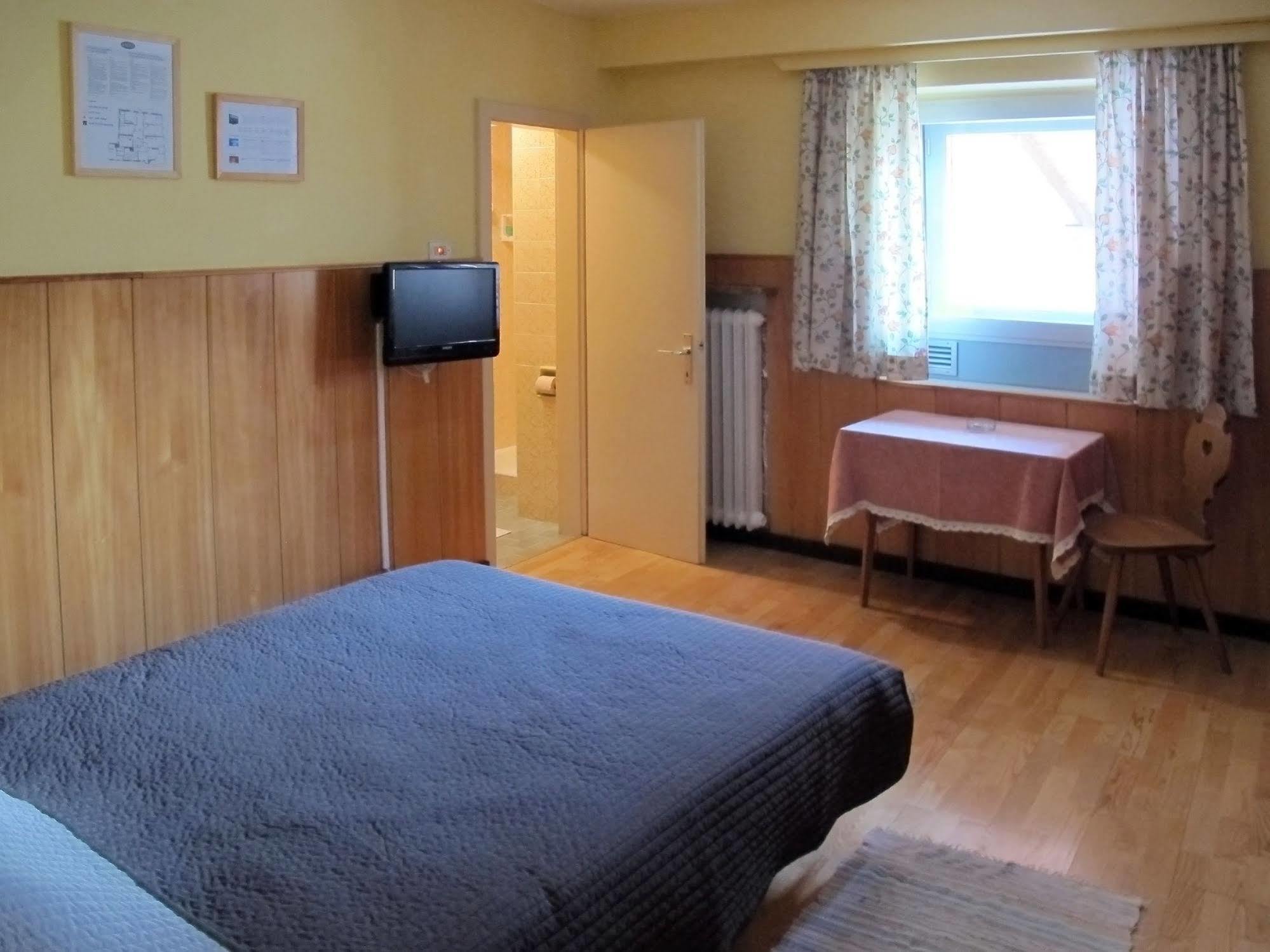 Hotel Kuhn Terlano Eksteriør billede
