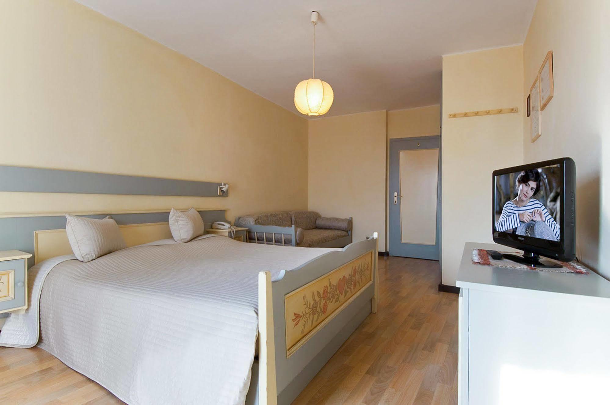 Hotel Kuhn Terlano Eksteriør billede